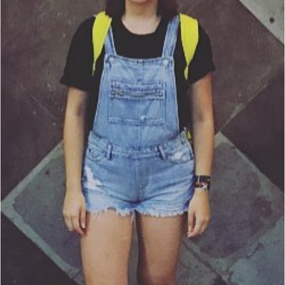 Distressed overalls - Picture 4 of 4